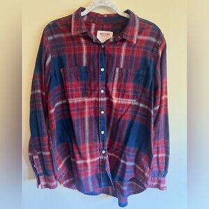 Mossimo boyfriend fit long sleeve shirt, L.